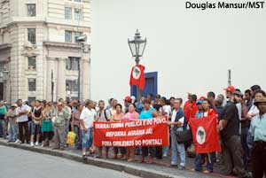 MST protesta na Alesp contra projeto de Serra