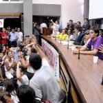 Audiência pública sobre demissões lota auditório