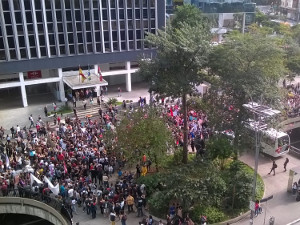 Concentração do Bloco da USP na Praça do Ciclista (foto: Daniel Garcia)