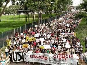 'Marcha em Defesa da Educação Pública' em Ribeirão Preto (SP)