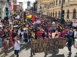 Paralisação nacional da Educação começa forte na USP e em São Paulo