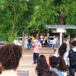 Em Piracicaba, pós-graduando(a)s da Esalq protestam contra corte das bolsas da Capes, e Reitoria aceita conceder gratuidade temporária nos bandejões