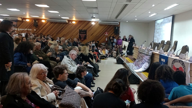 Cerimônia na FFLCH homenageou 14 ex-estudantes que a Ditadura Militar executou, mas a Reitoria esqueceu-se de diplomar Antonio Benetazzo!