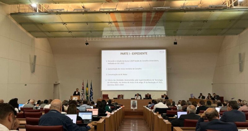 Carlotti Jr. propõe novo degrau na carreira docente e reconhece que reservas da USP são resultado do arrocho salarial