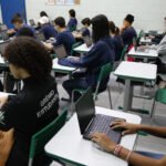 “Não são as plataformas que estão a serviço das escolas; as escolas é que estão a serviço das plataformas”, conclui Nota Técnica do Gepud e da Repu sobre política adotada na rede estadual sob Feder e Tarcísio