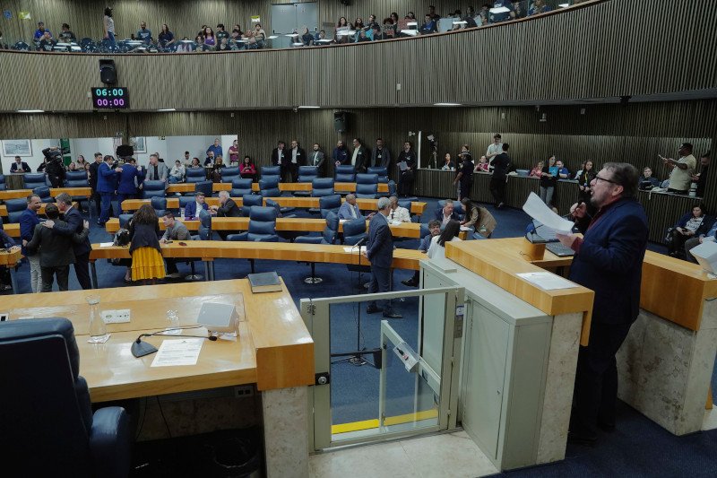 Câmara Municipal de São Paulo aprova projeto que prevê desmatamento e novas fábricas de vacinas no Instituto Butantan; bancadas de oposição justificam voto favorável alegando que melhoraram o PL