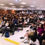 Centenas reuniram-se na FFLCH para organizar resposta a agressões da extrema-direita; Adusp, Sintusp e DCE comparecem e prestam solidariedade; grande ato público é convocado para 2 de outubro