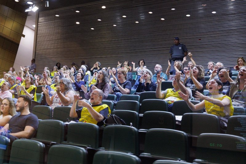 Alesp aprova com número mínimo de votos o PLC 9/2025, que desestrutura carreira de pesquisador científico; APqC vai recorrer à Justiça