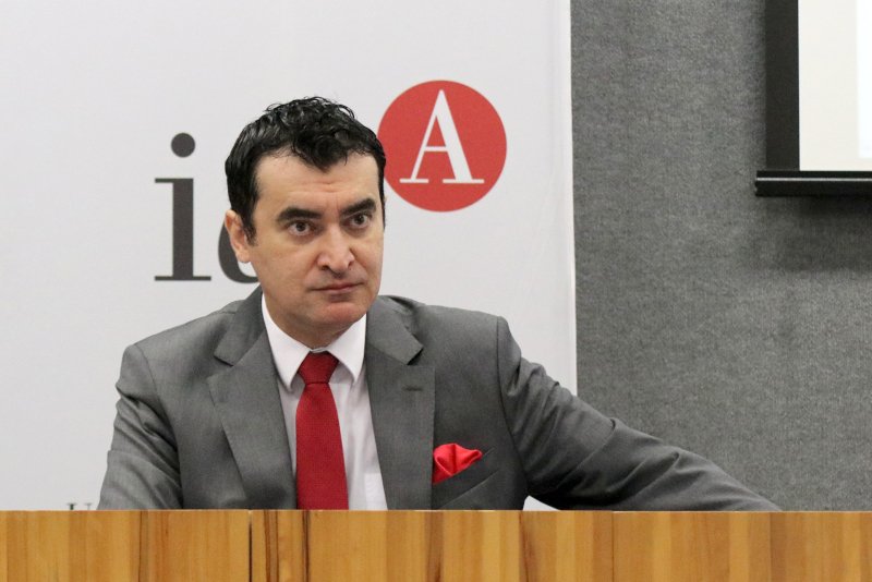 Faculdade de Direito aprova demissão do professor Alysson Mascaro, investigado por denúncias de abuso sexual; decisão final cabe ao reitor