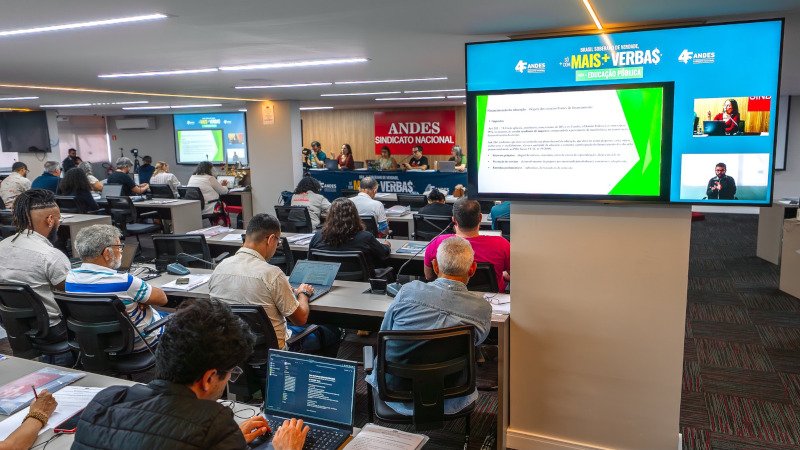 Desfinanciamento das universidades públicas sob políticas de austeridade prejudica autonomia e democratização do ensino superior, mostram relatórios do Andes-SN