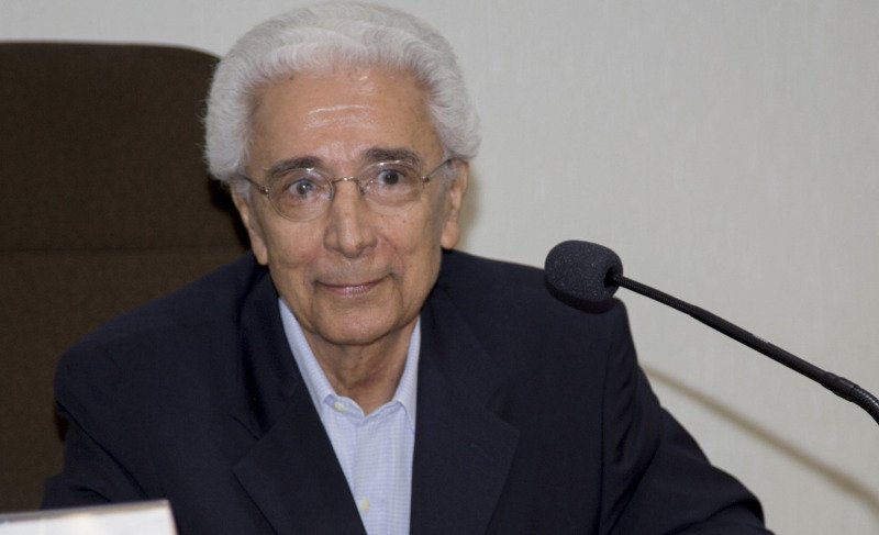 Brasil perde Fernando Novais, um de seus maiores historiadores e Professor Emérito da FFLCH, aos 93 anos