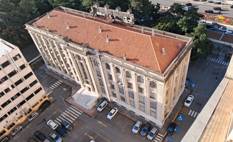 Surreal! Instituto Adolfo Lutz ameaçado de despejo pelo governo estadual a qualquer momento, para dar lugar ao “Hospital Inteligente” da cardiologista Ludhmila Hajjar