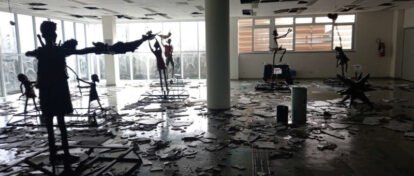 Na segunda, 28, comunidade da Faculdade de Educação realiza ato público em defesa de sua Biblioteca; teto cedeu em maio e chuvas podem destruir o acervo, mas Reitoria retarda obras