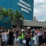 Greve estudantil na Faculdade de Medicina de Bauru expõe precariedade das condições de ensino; as aulas do curso ainda acontecem na FOB e número de funcionários e docentes é insuficiente